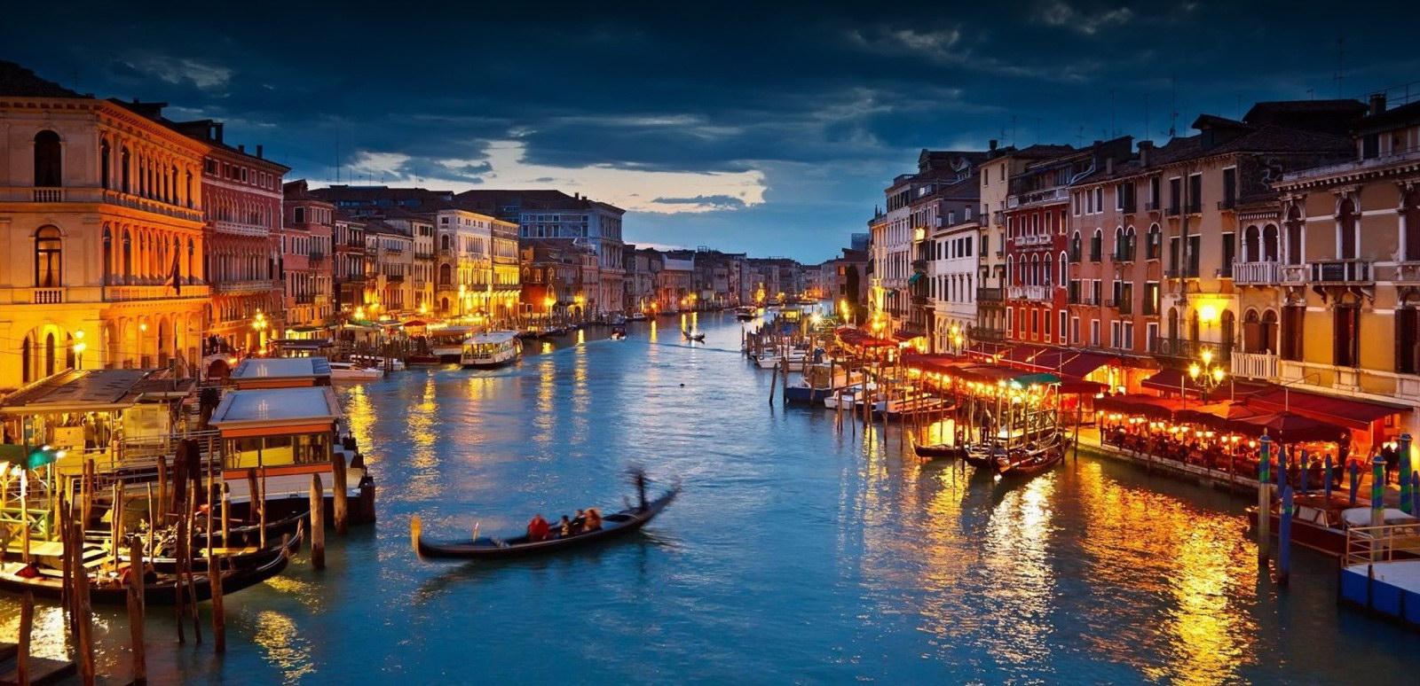 ทัวร์อิตาลี - ล่องเรือกอนโดล่าแห่งเวนิสสุดโรแมนดิก